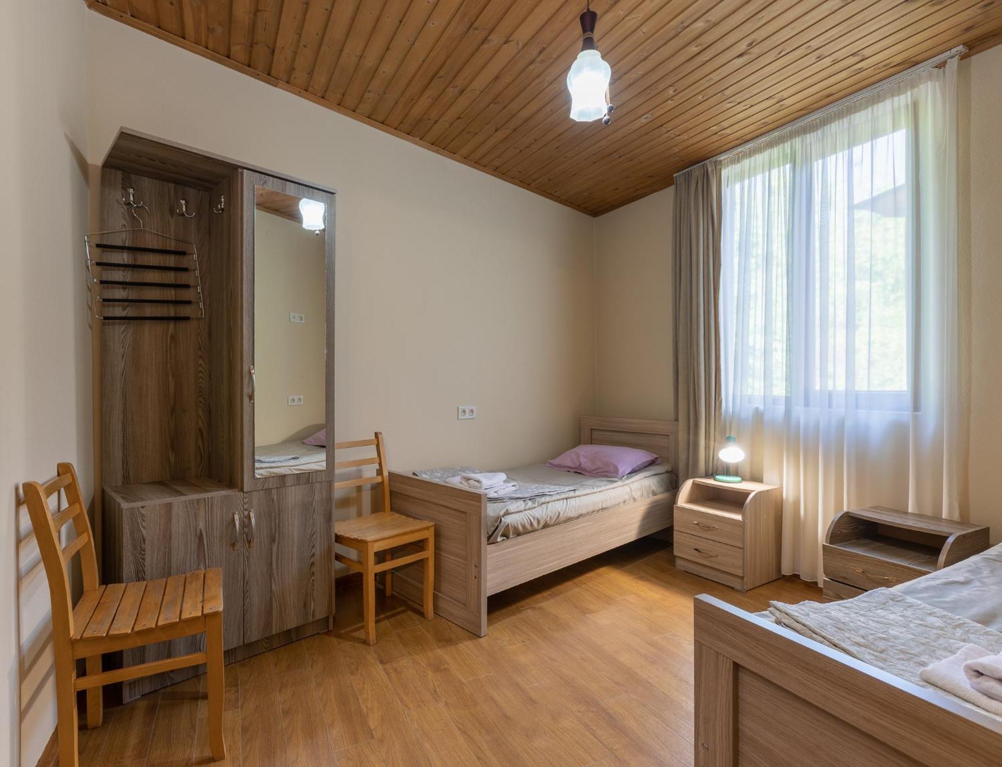 Guest House Nikala Mestia Exterior photo